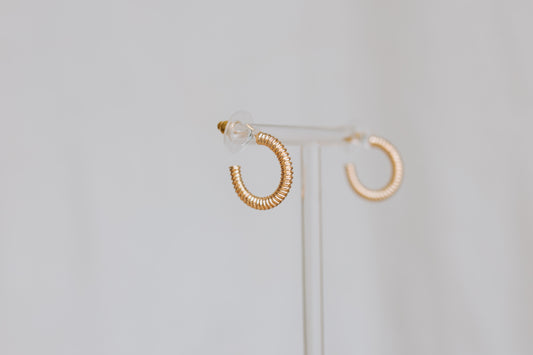 Ribbed Mini Golden Hoops