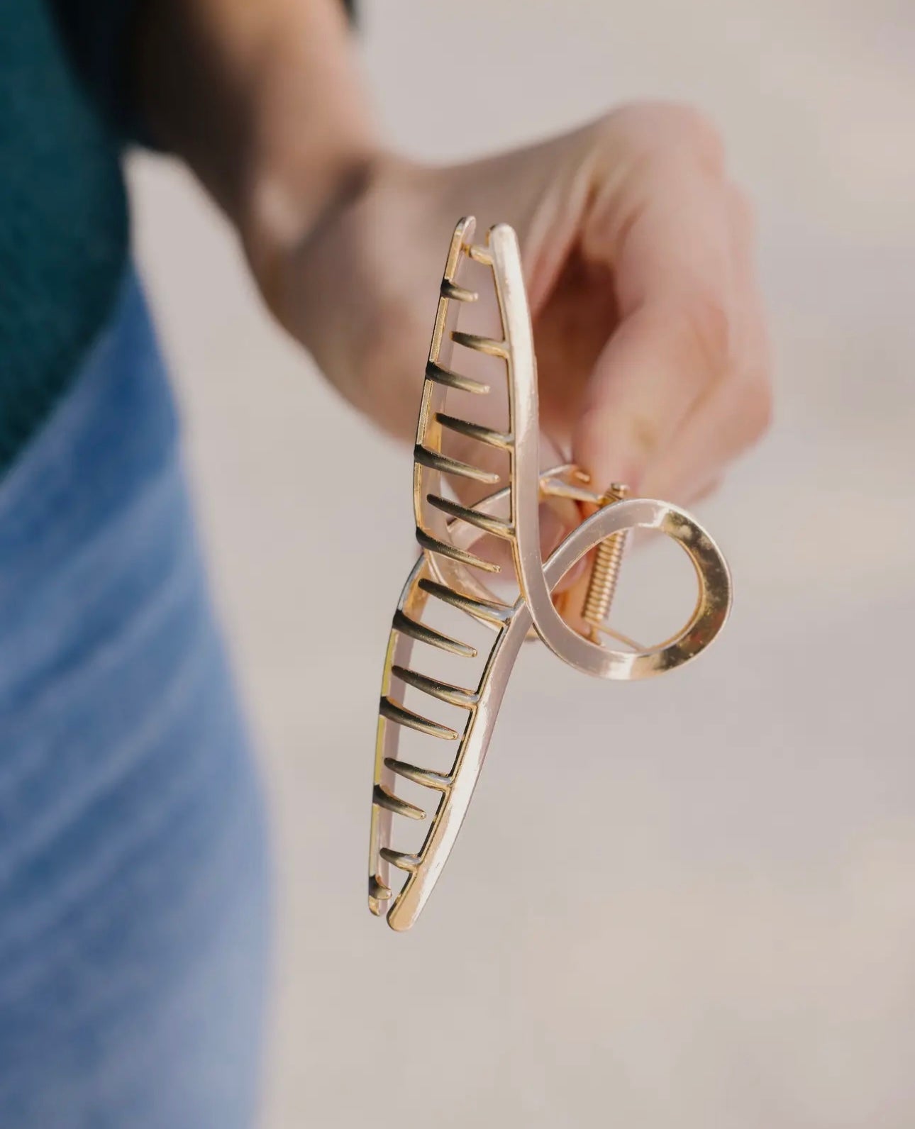 Swirl Claw Clip | Gold